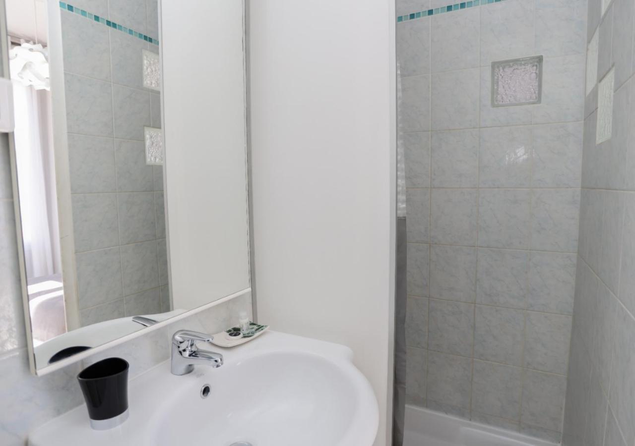 Hostellerie Le Panel Мандельё-ла-Напуль Экстерьер фото