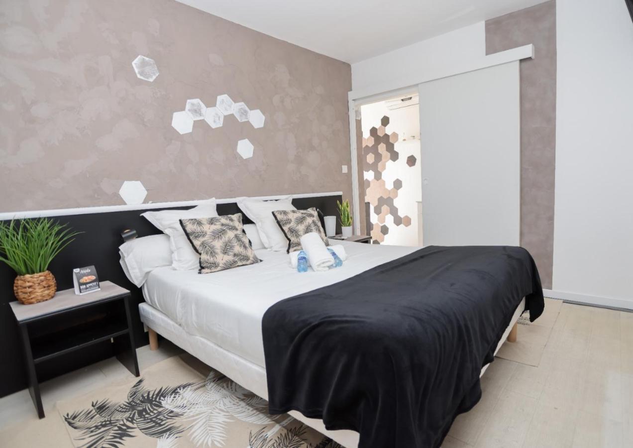 Hostellerie Le Panel Мандельё-ла-Напуль Экстерьер фото